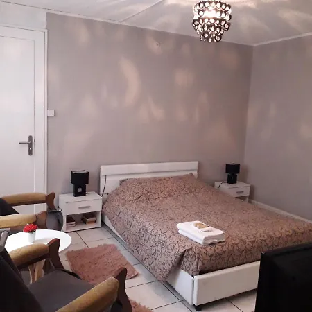 Meubles B-d Bains-les-Bains