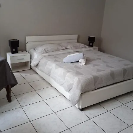 Meubles B-d Apartment *