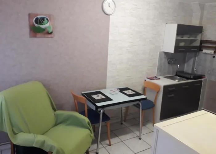 Meubles B-d Apartmán