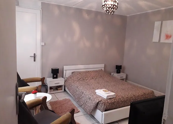 Meubles B-d Bains-les-Bains